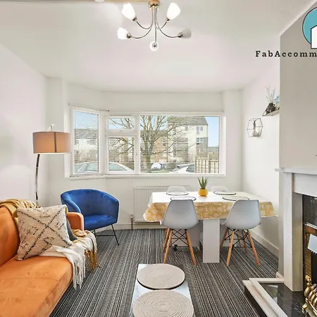 Private 2bed-parking & Garden-by Fabaccommodation * 브리스틀
