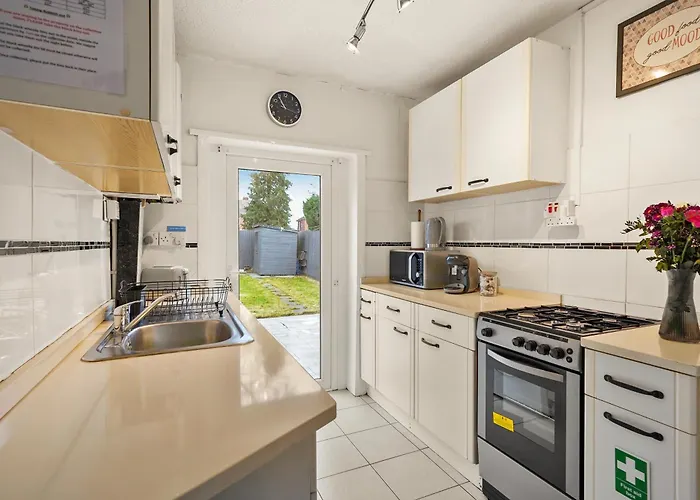 Lägenhet Private 2bed-parking & Garden-by Fabaccommodation Bristol